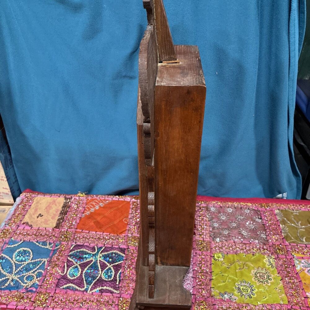 Antique Waterbury Gingerbread Clock with Alarm 8-Day, Time/Strike Needs Repair - Picture 7 of 12
